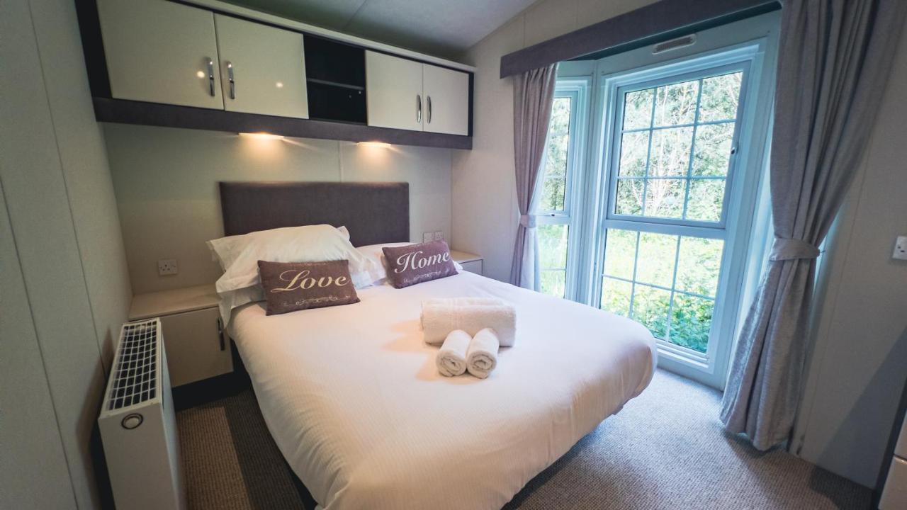 Angie'S Haven, Superb 2 Bedroom Lodge With Hot Tub - Sleeps 6 - Felmoor Park Морпет Экстерьер фото